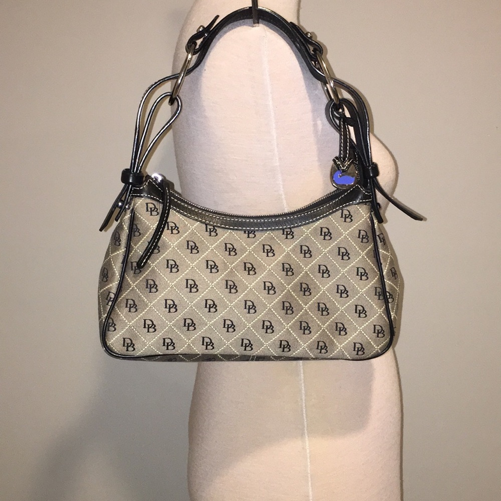 AUTHENTIC DOONEY & BOURKE PURSE